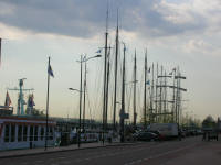 4, 3 and 2 masted schooners and barges at the docks