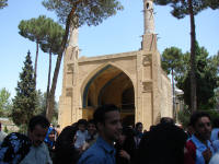 Manar Jomban - shaking minarets