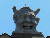 A head on top of the Town Hall